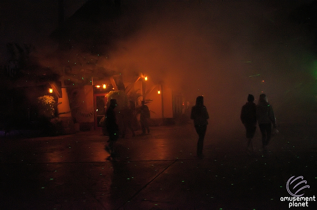 Howl-O-Scream 2013