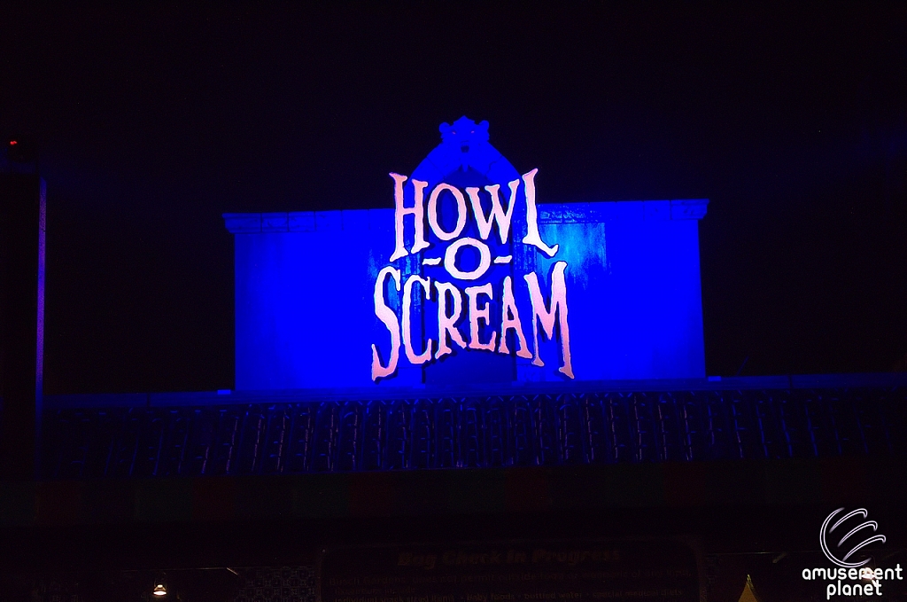 Howl-O-Scream 2013