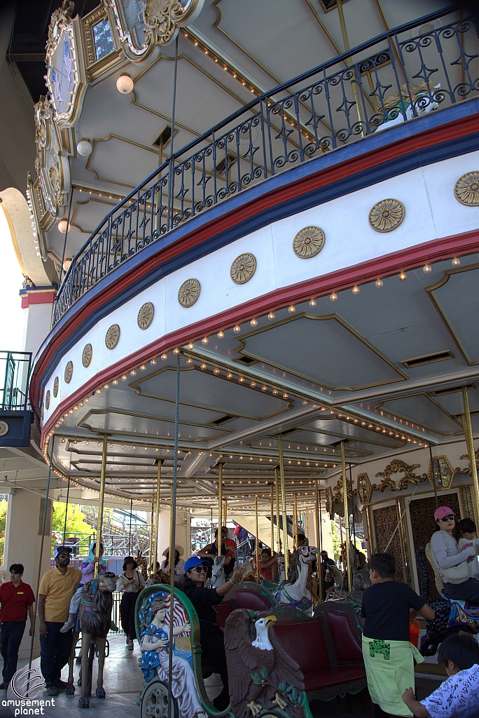 Carousel Columbia