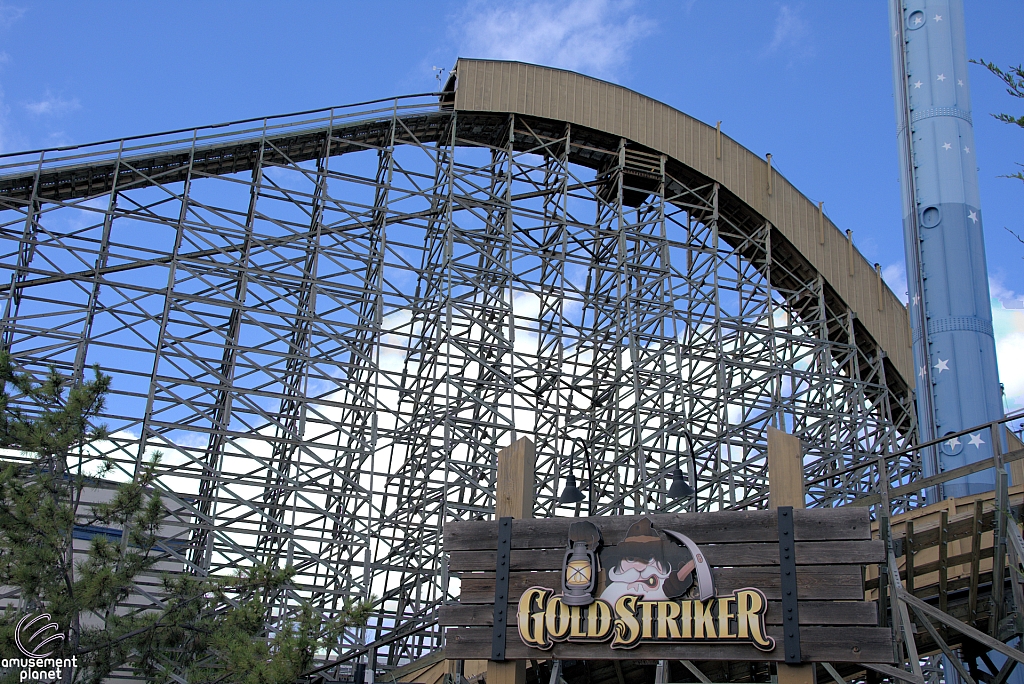 Gold Striker