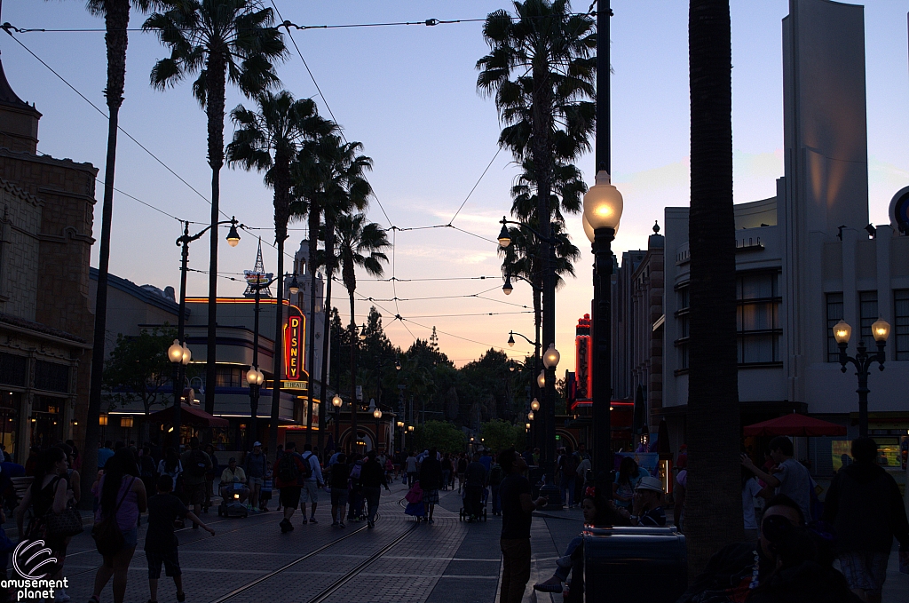 Hollywood Land