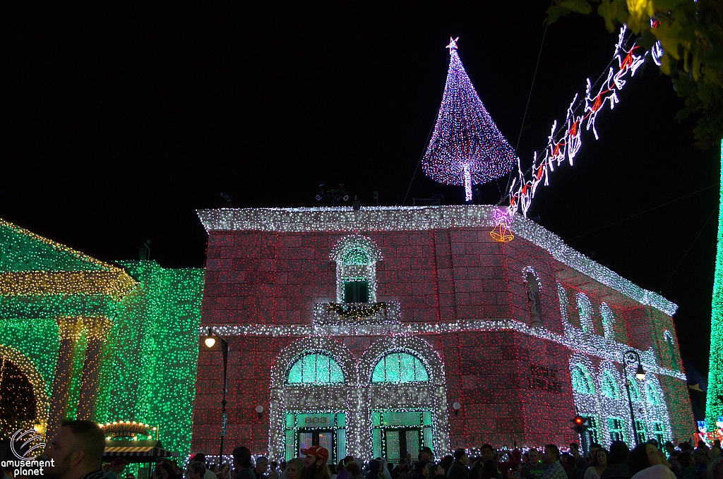 Osborne Family Spectacle of Dancing Lights