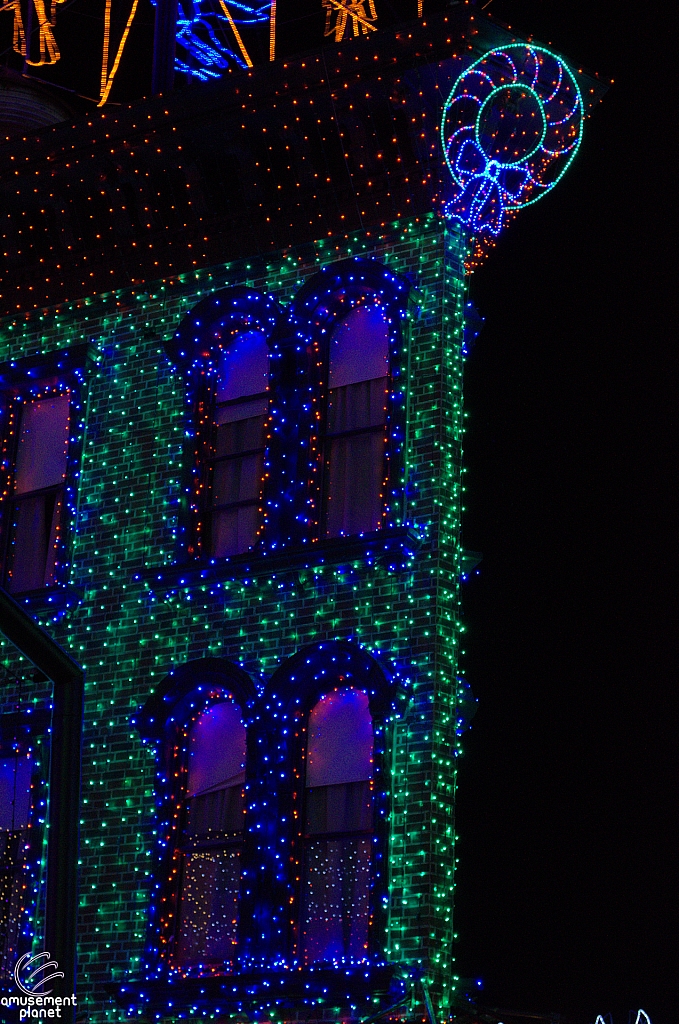 Osborne Family Spectacle of Dancing Lights