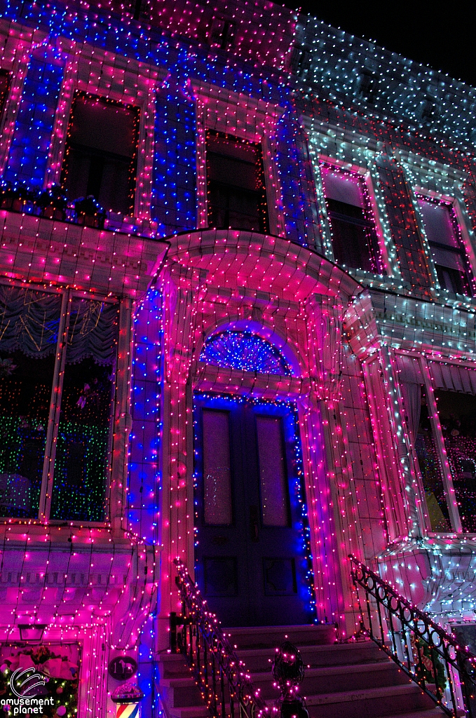 Osborne Family Spectacle of Dancing Lights