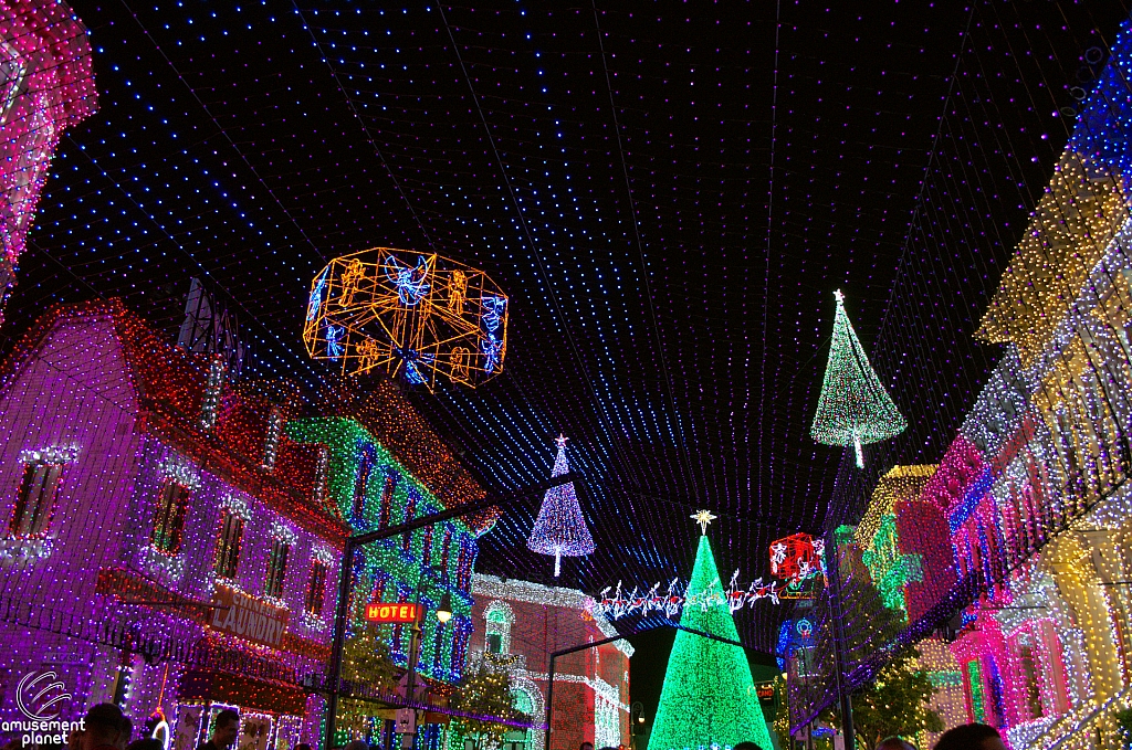 Osborne Family Spectacle of Dancing Lights