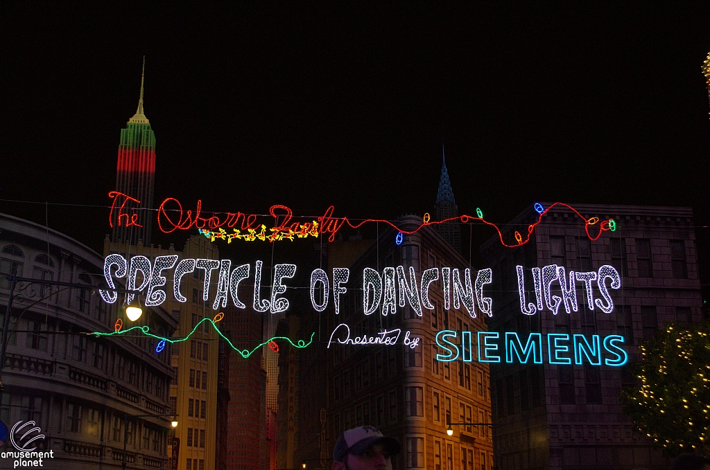 Osborne Family Spectacle of Dancing Lights