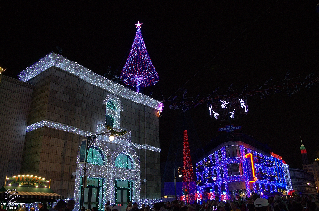 Osborne Family Spectacle of Dancing Lights