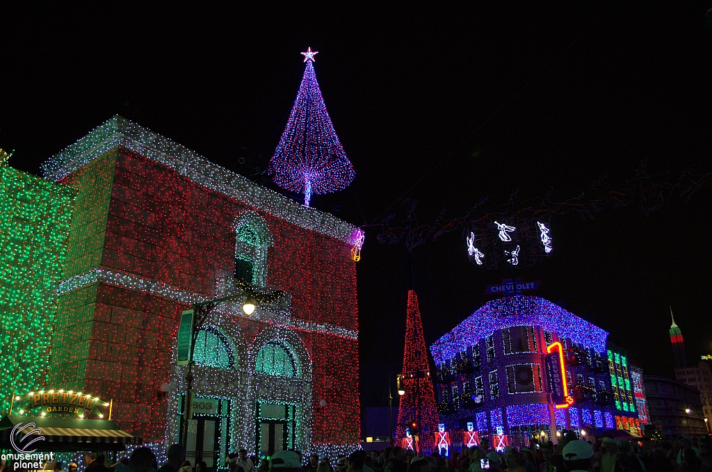 Osborne Family Spectacle of Dancing Lights