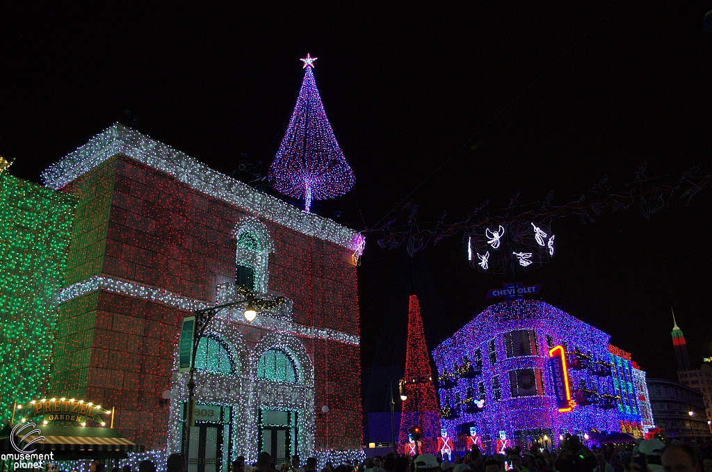 Osborne Family Spectacle of Dancing Lights