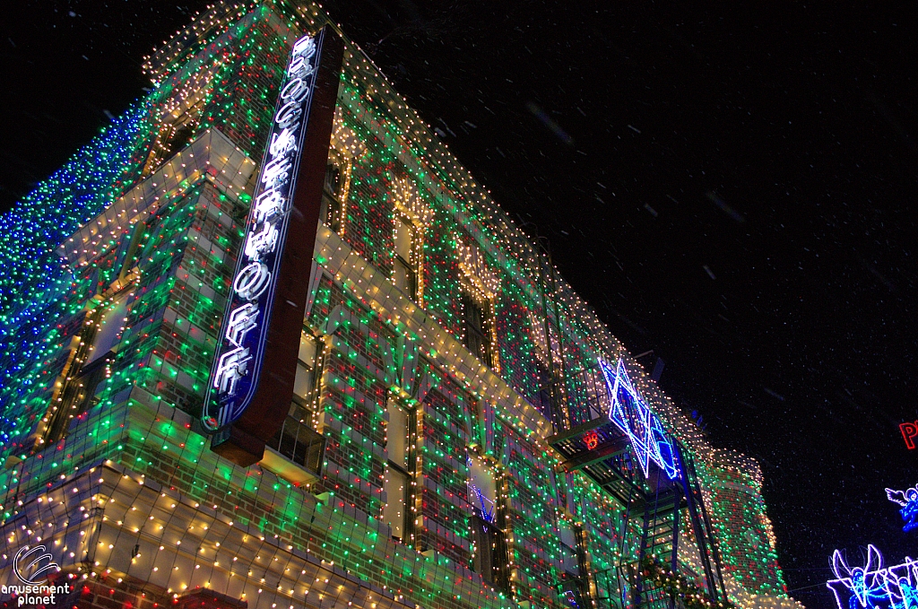 Osborne Family Spectacle of Dancing Lights