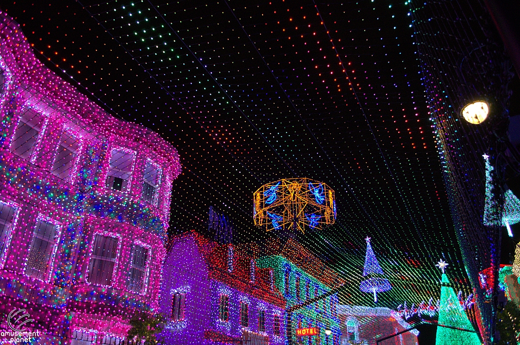 Osborne Family Spectacle of Dancing Lights