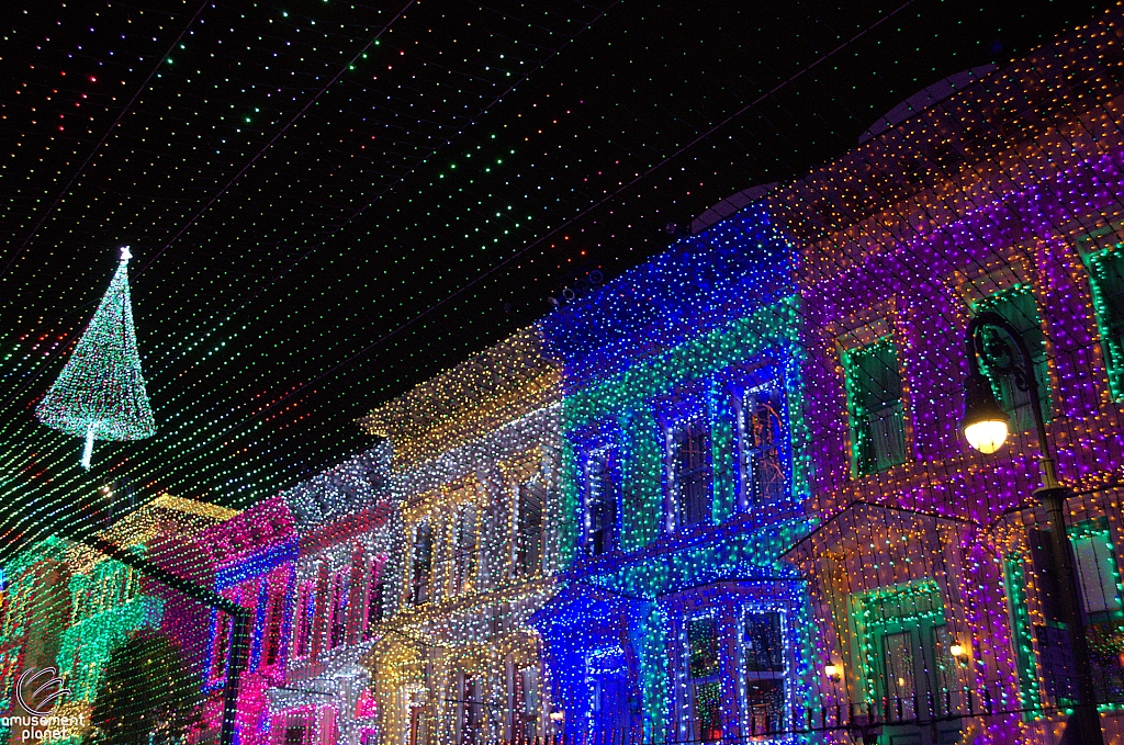 Osborne Family Spectacle of Dancing Lights