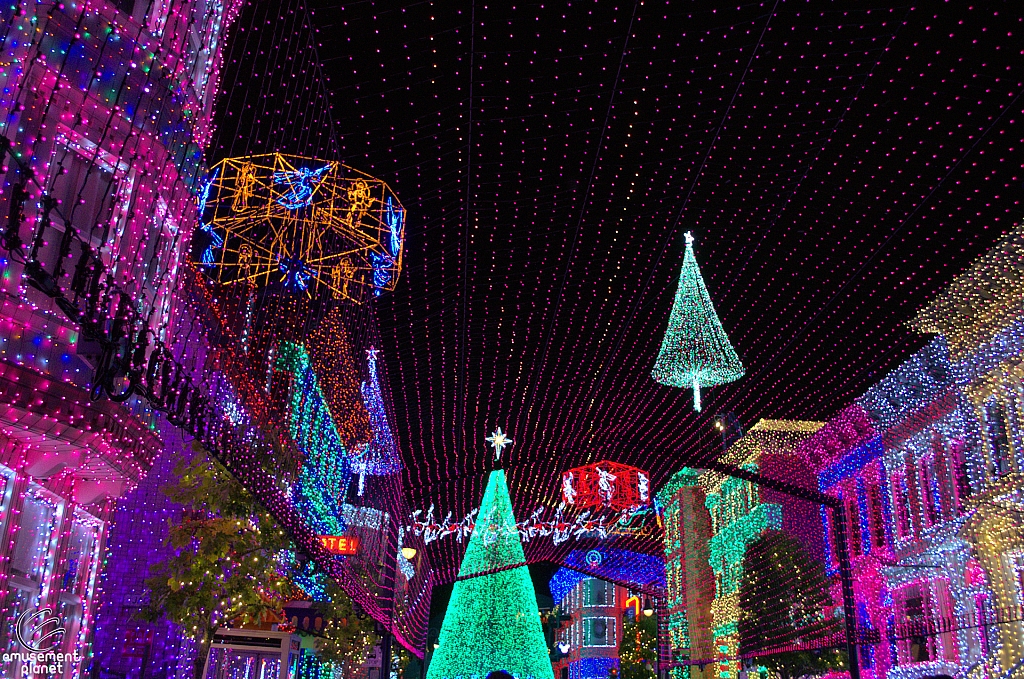 Osborne Family Spectacle of Dancing Lights