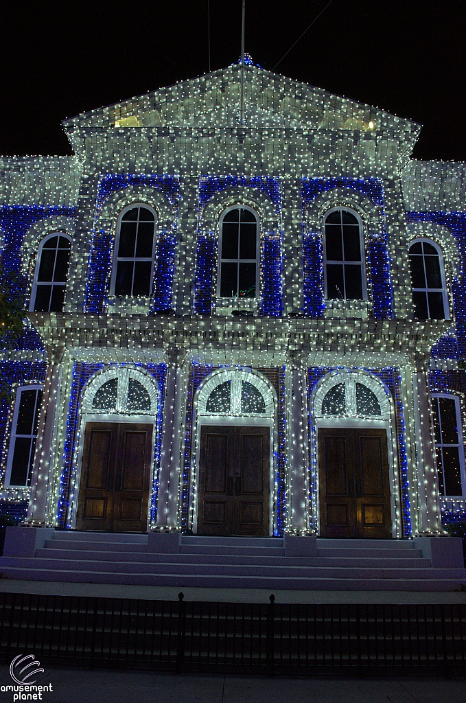 Osborne Family Spectacle of Dancing Lights