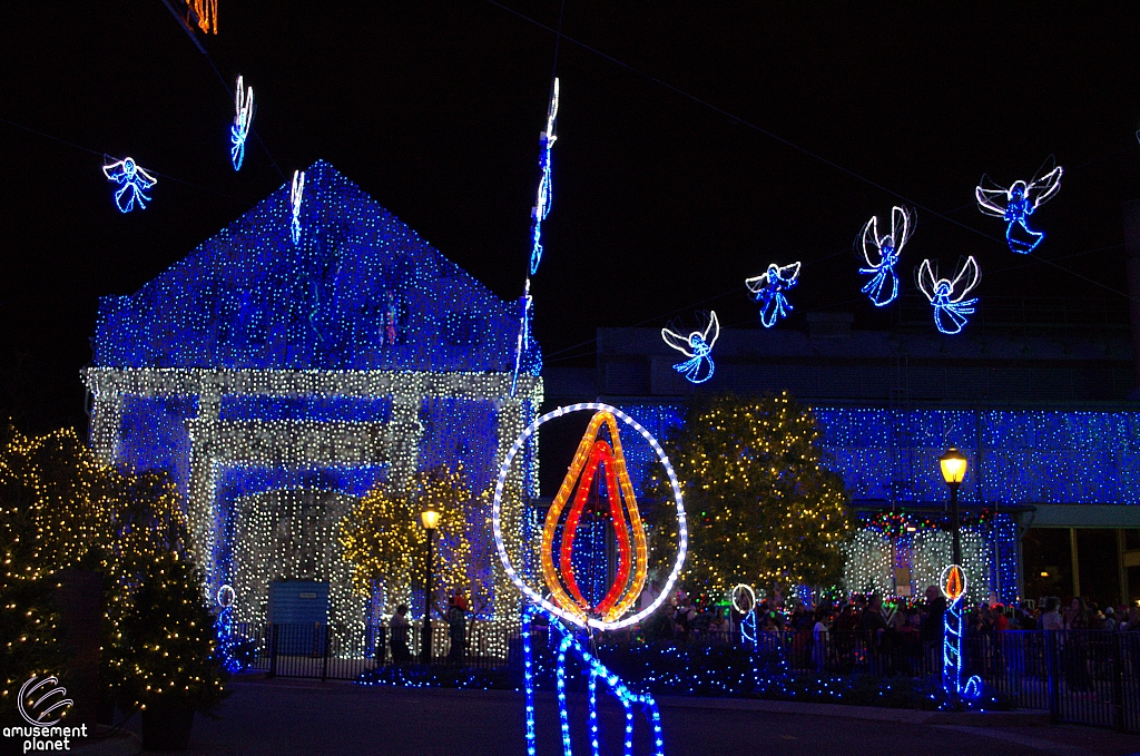 Osborne Family Spectacle of Dancing Lights