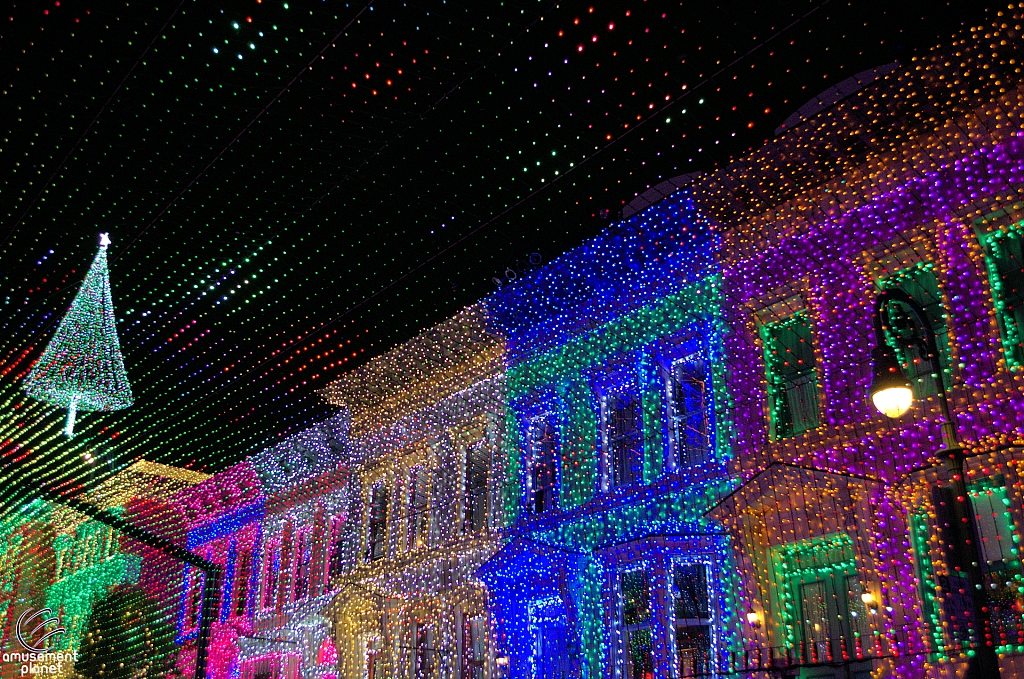 Osborne Family Spectacle of Dancing Lights