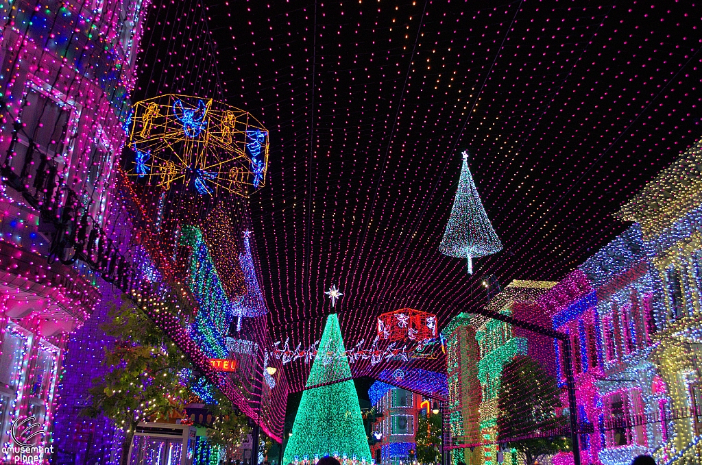 Osborne Family Spectacle of Dancing Lights