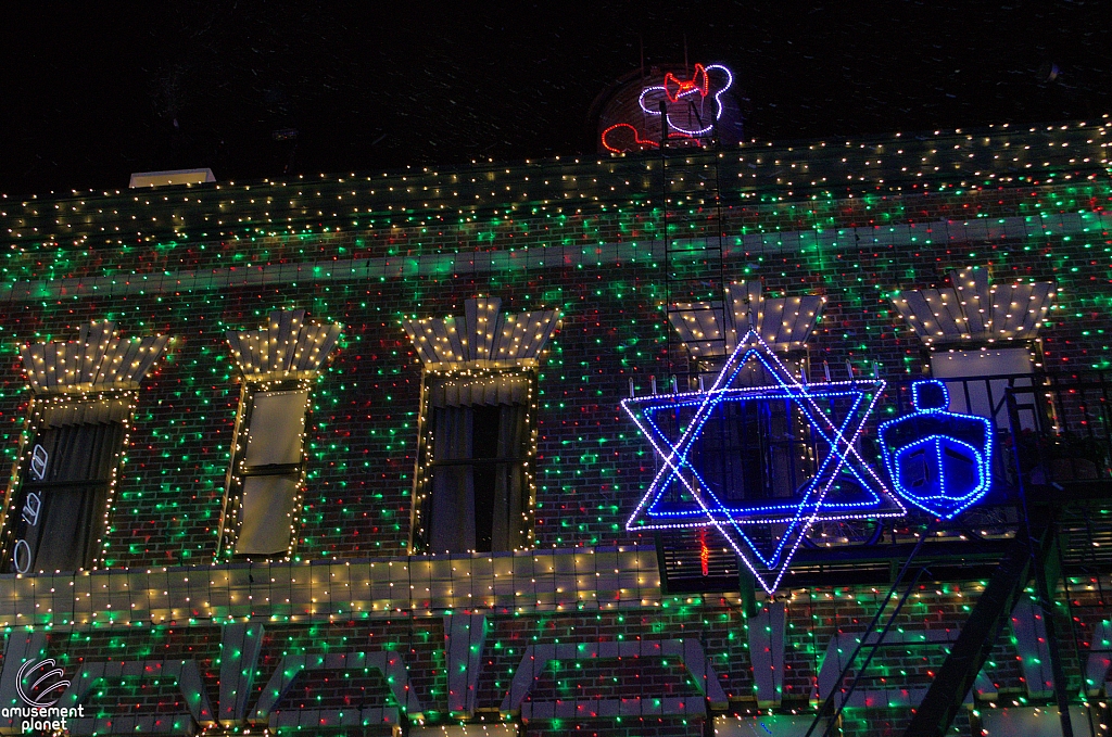 Osborne Family Spectacle of Dancing Lights