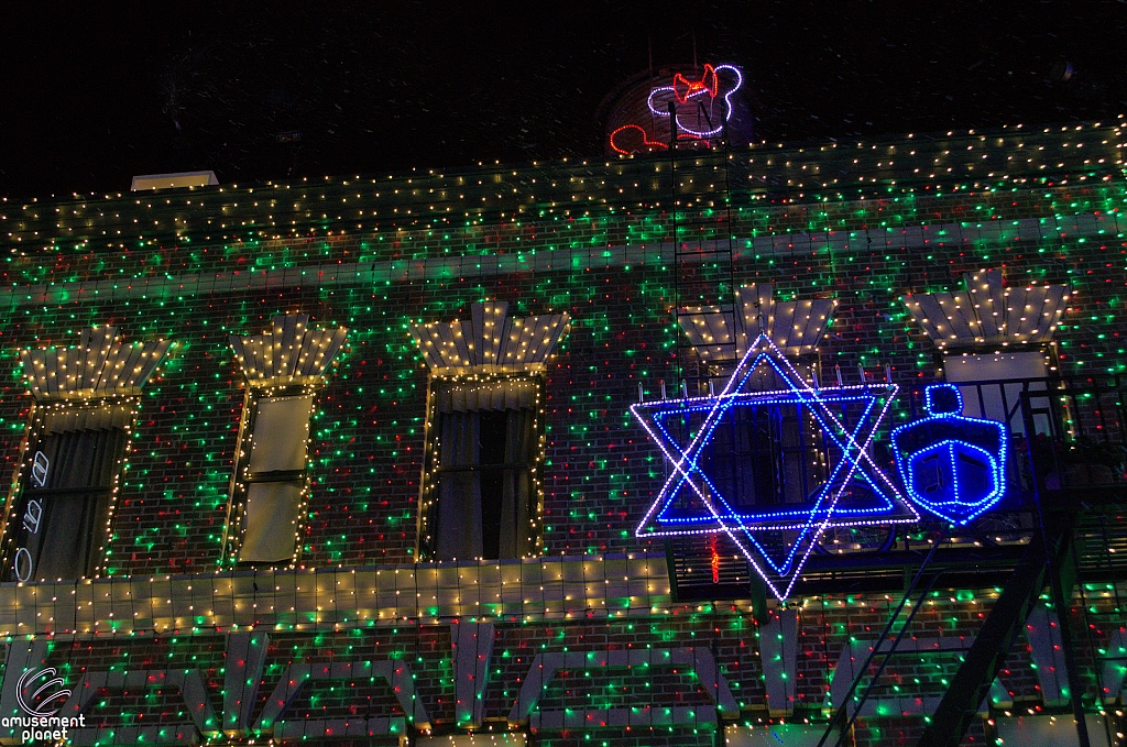 Osborne Family Spectacle of Dancing Lights