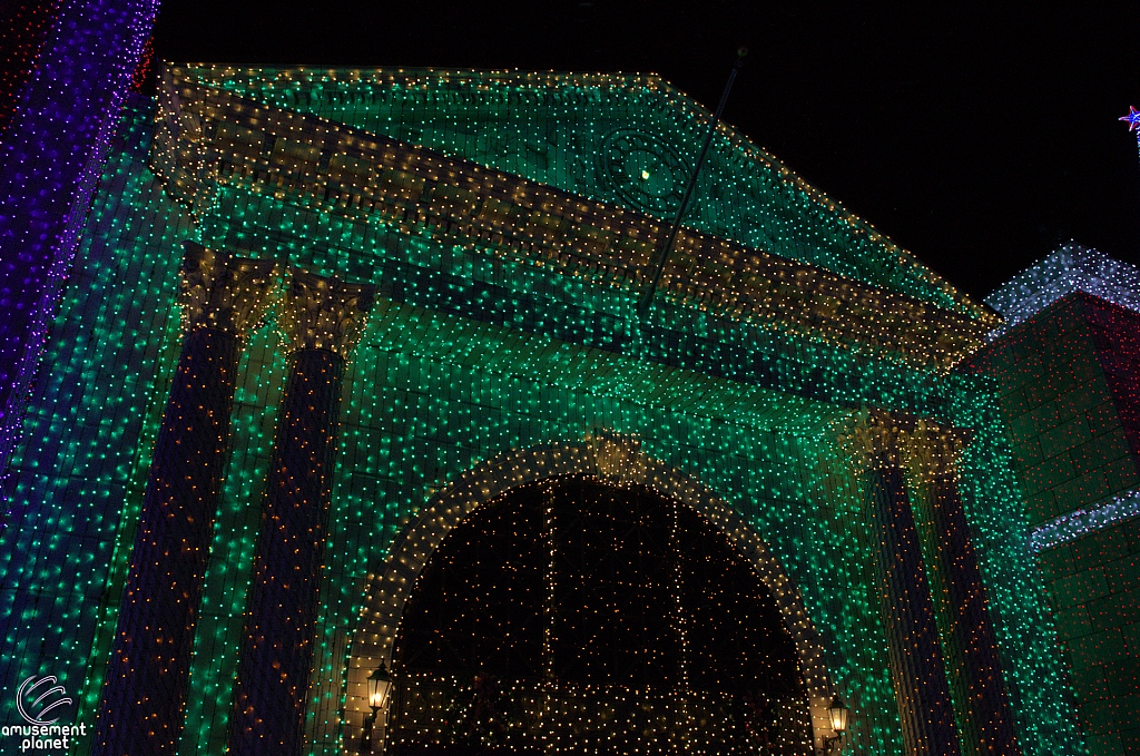 Osborne Family Spectacle of Dancing Lights