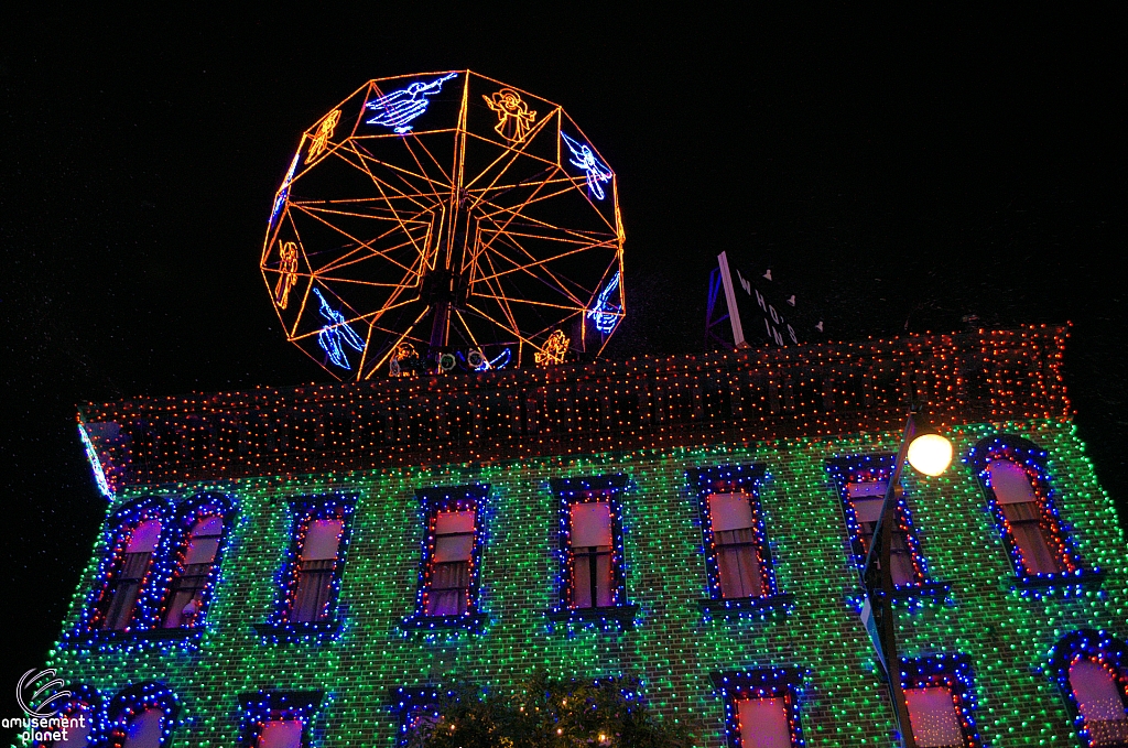 Osborne Family Spectacle of Dancing Lights