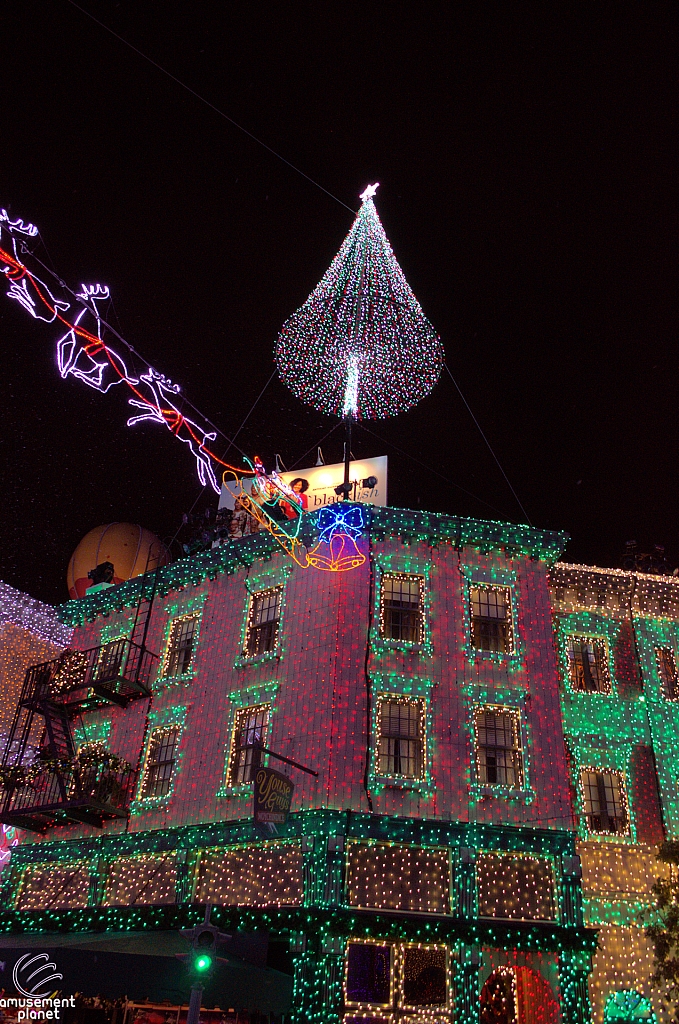 Osborne Family Spectacle of Dancing Lights