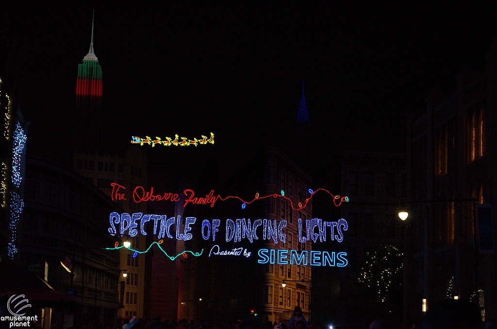 Osborne Family Spectacle of Dancing Lights