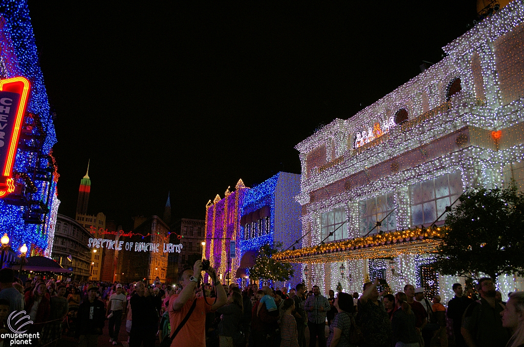 Osborne Family Spectacle of Dancing Lights