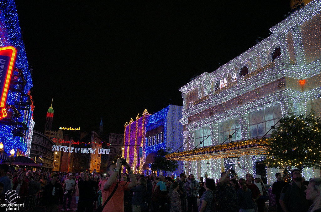 Osborne Family Spectacle of Dancing Lights