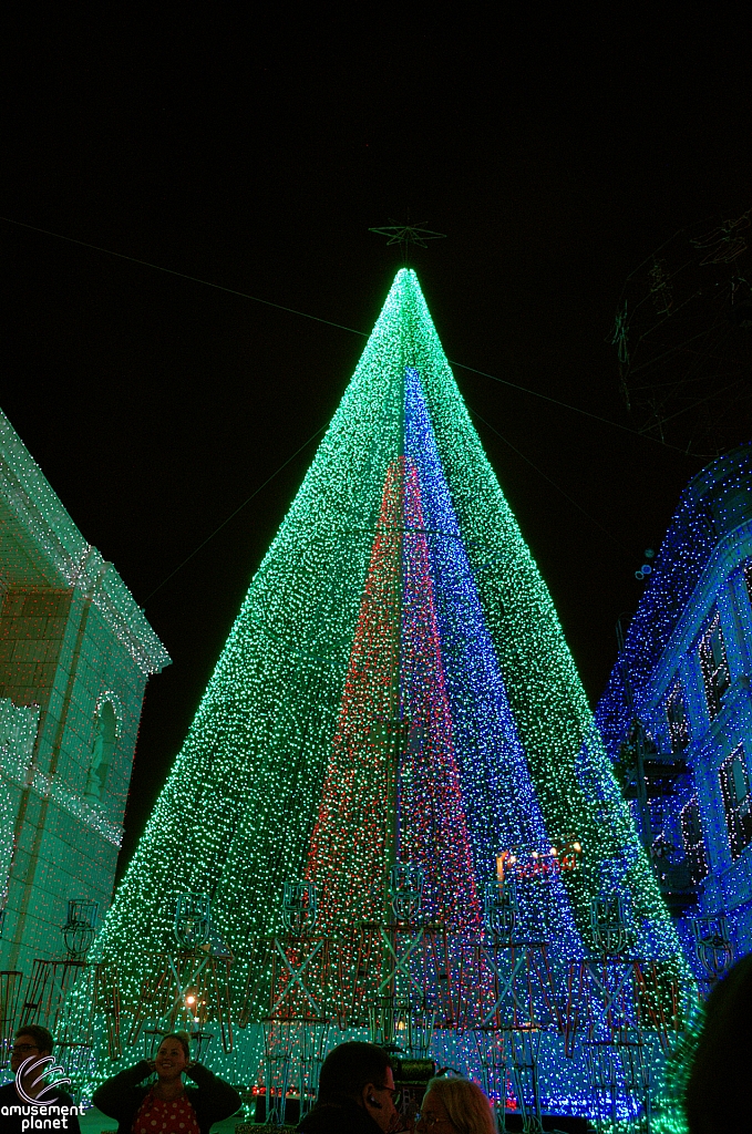 Osborne Family Spectacle of Dancing Lights