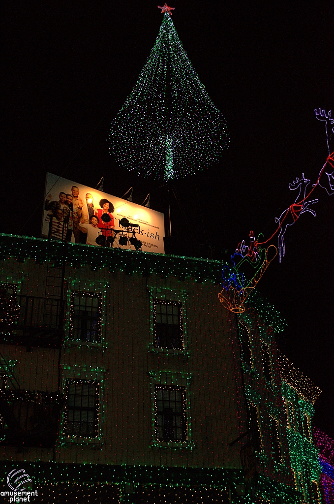 Osborne Family Spectacle of Dancing Lights