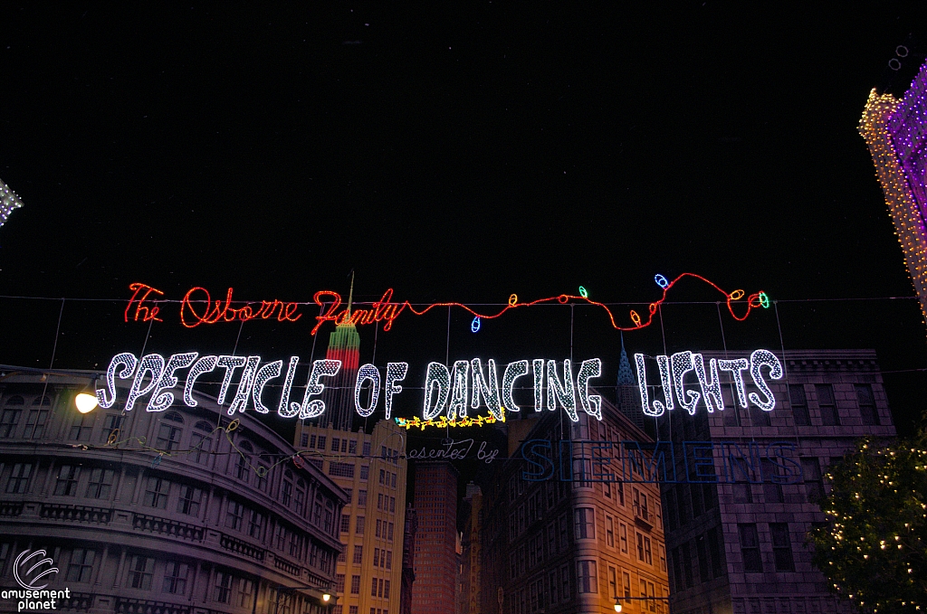 Osborne Family Spectacle of Dancing Lights