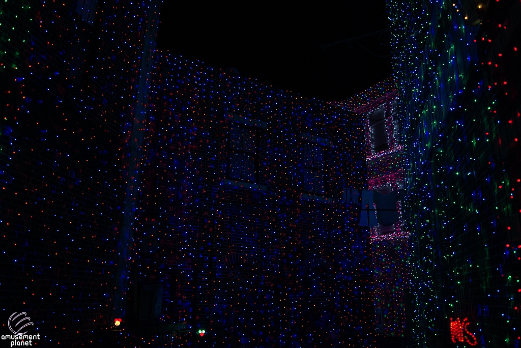 Osborne Family Spectacle of Dancing Lights