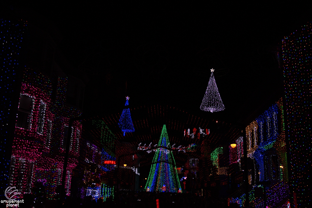 Osborne Family Spectacle of Dancing Lights