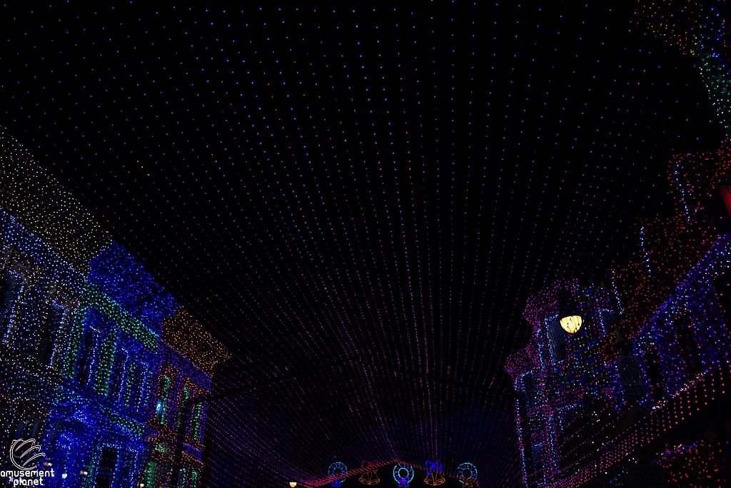 Osborne Family Spectacle of Dancing Lights