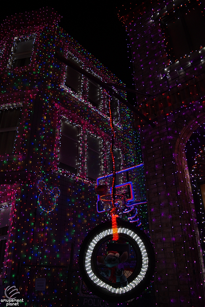 Osborne Family Spectacle of Dancing Lights