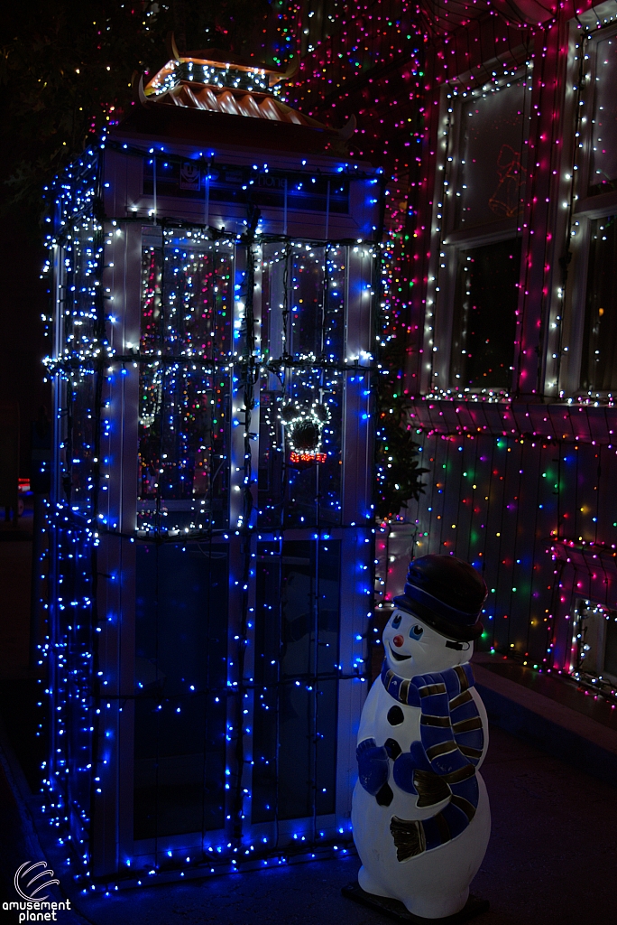 Osborne Family Spectacle of Dancing Lights