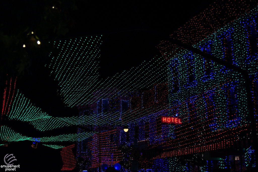 Osborne Family Spectacle of Dancing Lights