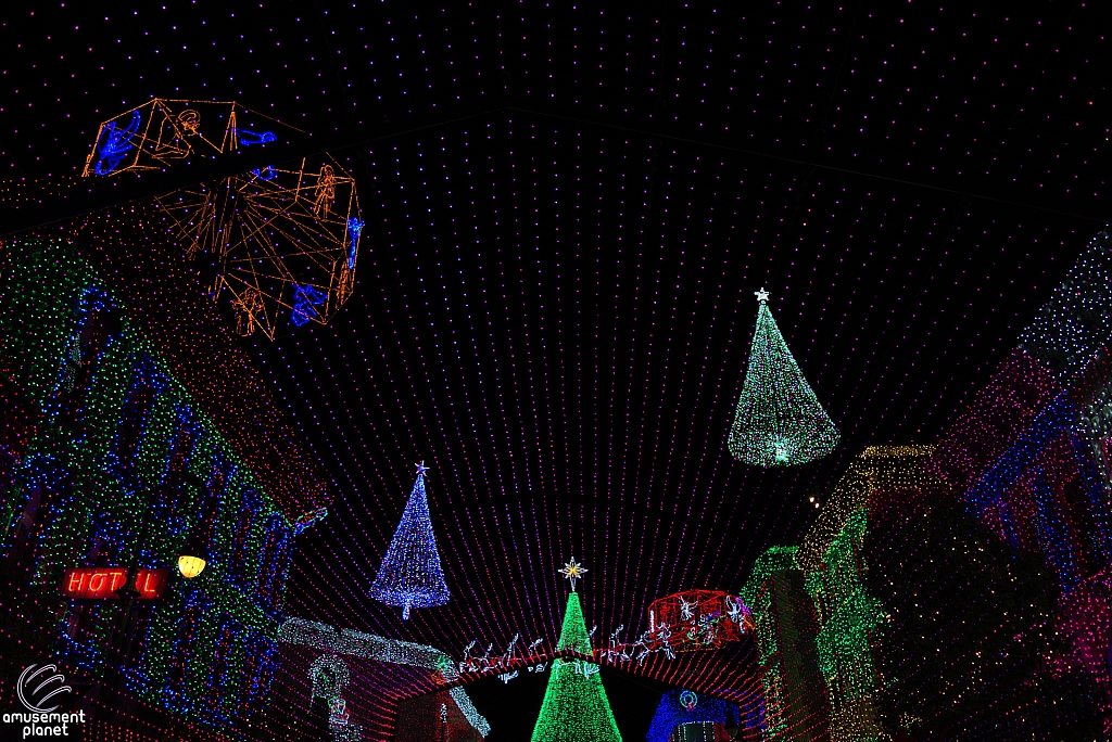 Osborne Family Spectacle of Dancing Lights