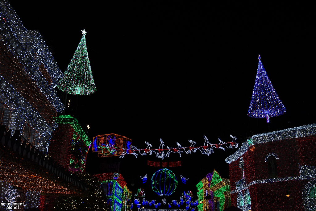 Osborne Family Spectacle of Dancing Lights