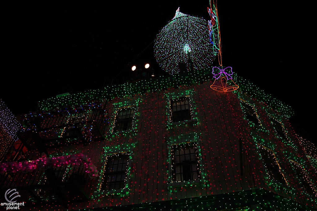 Osborne Family Spectacle of Dancing Lights