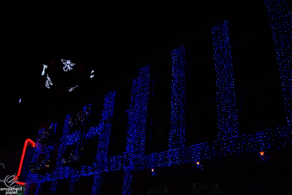 Osborne Family Spectacle of Dancing Lights