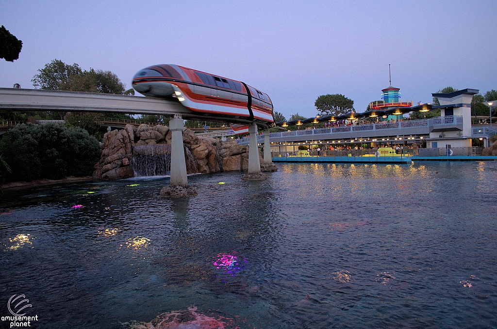 Disneyland Monorail