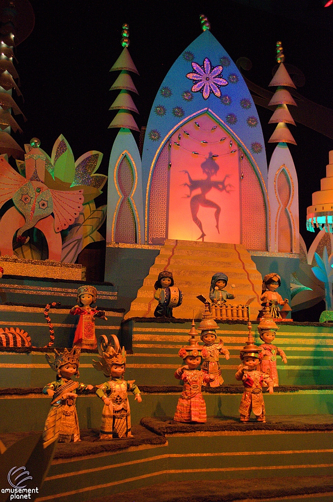 it's a small world