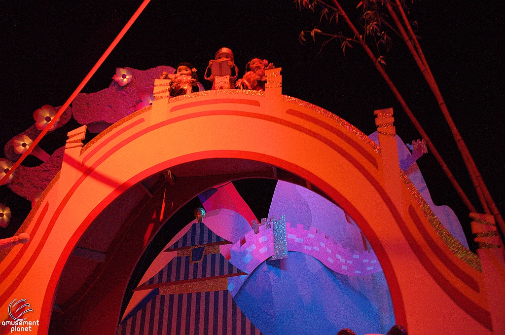 it's a small world