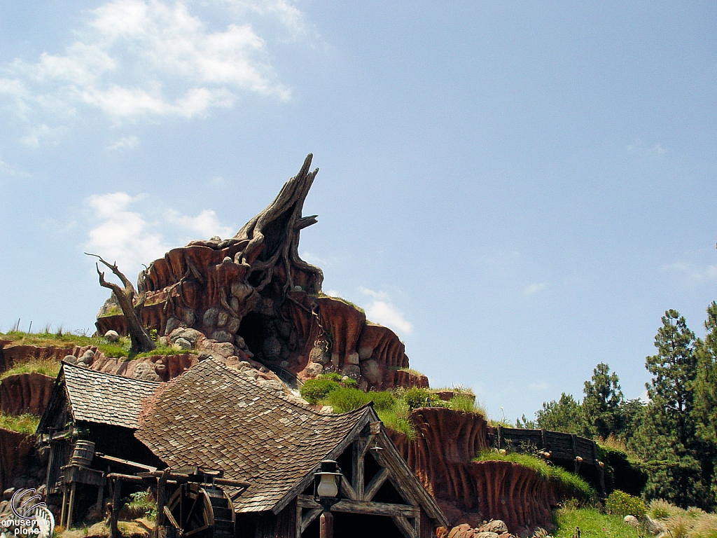 Splash Mountain