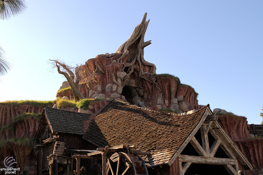 Splash Mountain