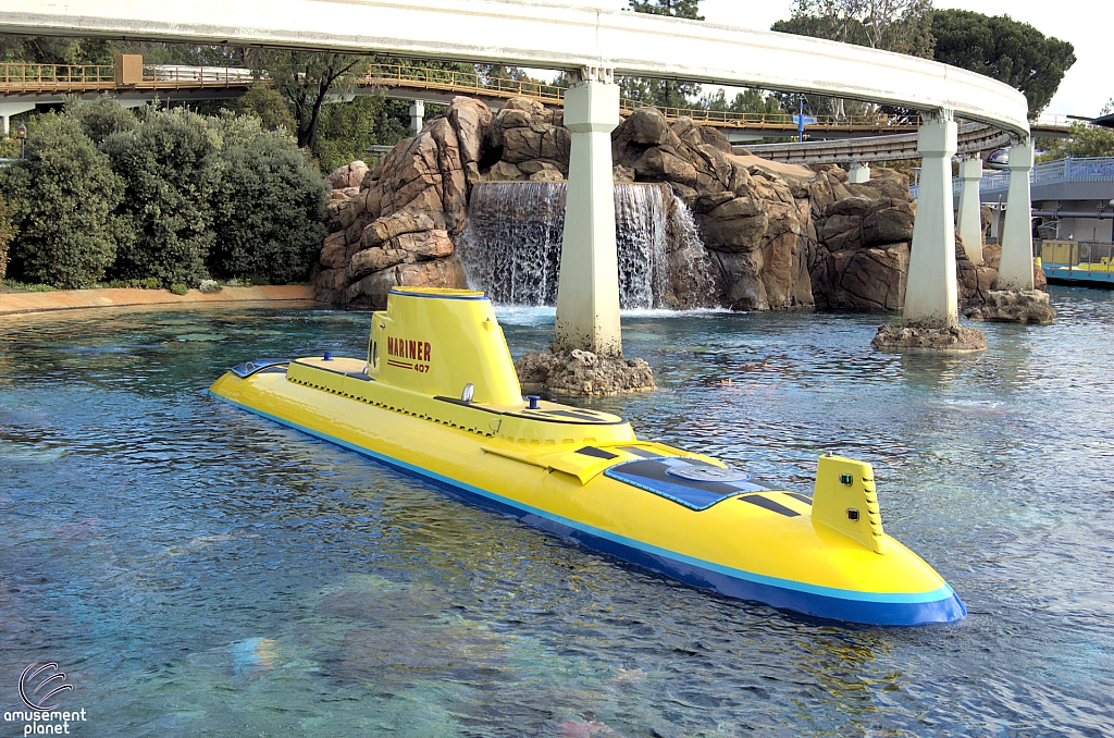 Finding Nemo Submarine Voyage