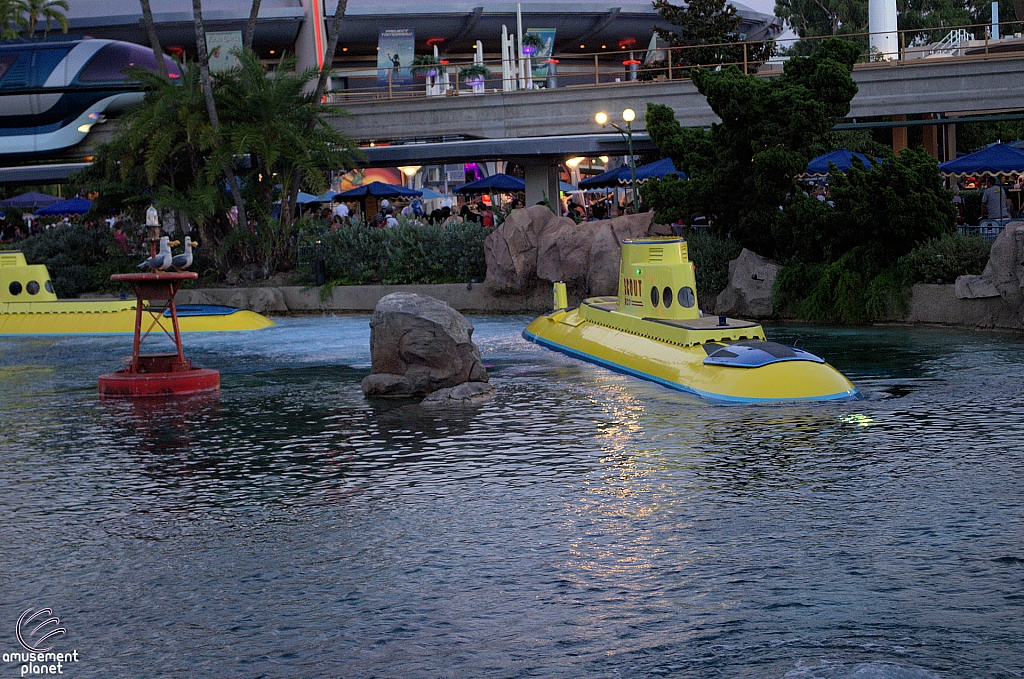 Finding Nemo Submarine Voyage