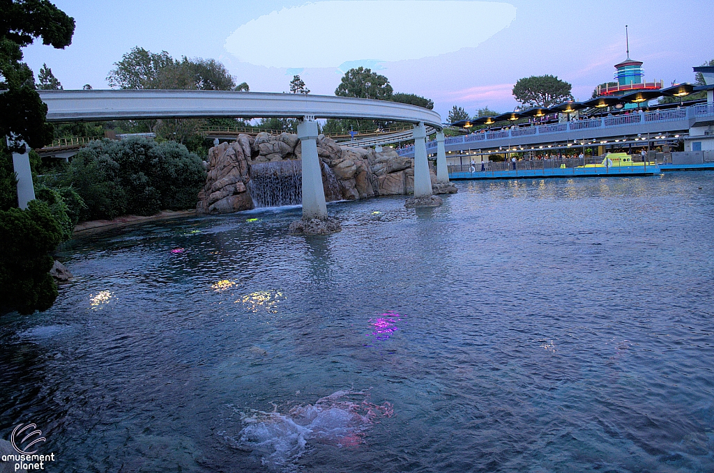 Finding Nemo Submarine Voyage